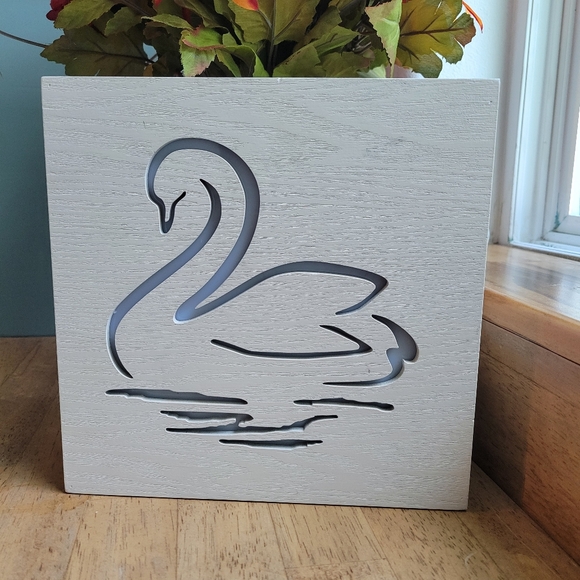 Furniture Row Other - Swan Box Lamp | Nightlight